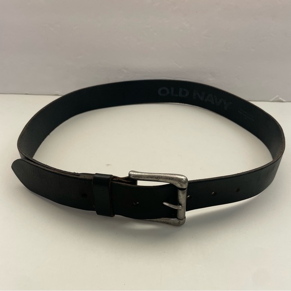 Black Leather Men’s Old Navy Belt - Picture 6 of 13